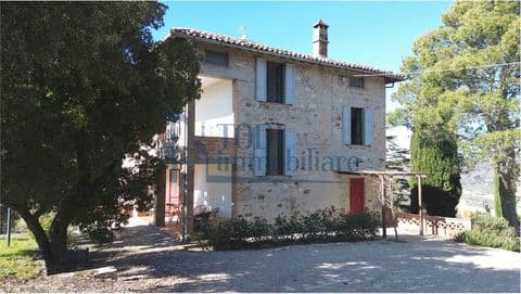 Villa in Pietra 300 mq con 2ha di terreno _ Uliveto _ Piscina