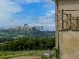 Casale da ristrutturare in posizione panoramica