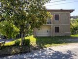 Appartamento con piccolo giardino