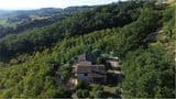 Caratteristica Casa di Campagna ristrutturata con 9 ha di Terreno