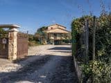 Amelia _ Prestigiosa villa in pietra ristrutturata nel cuore dell'Umbria