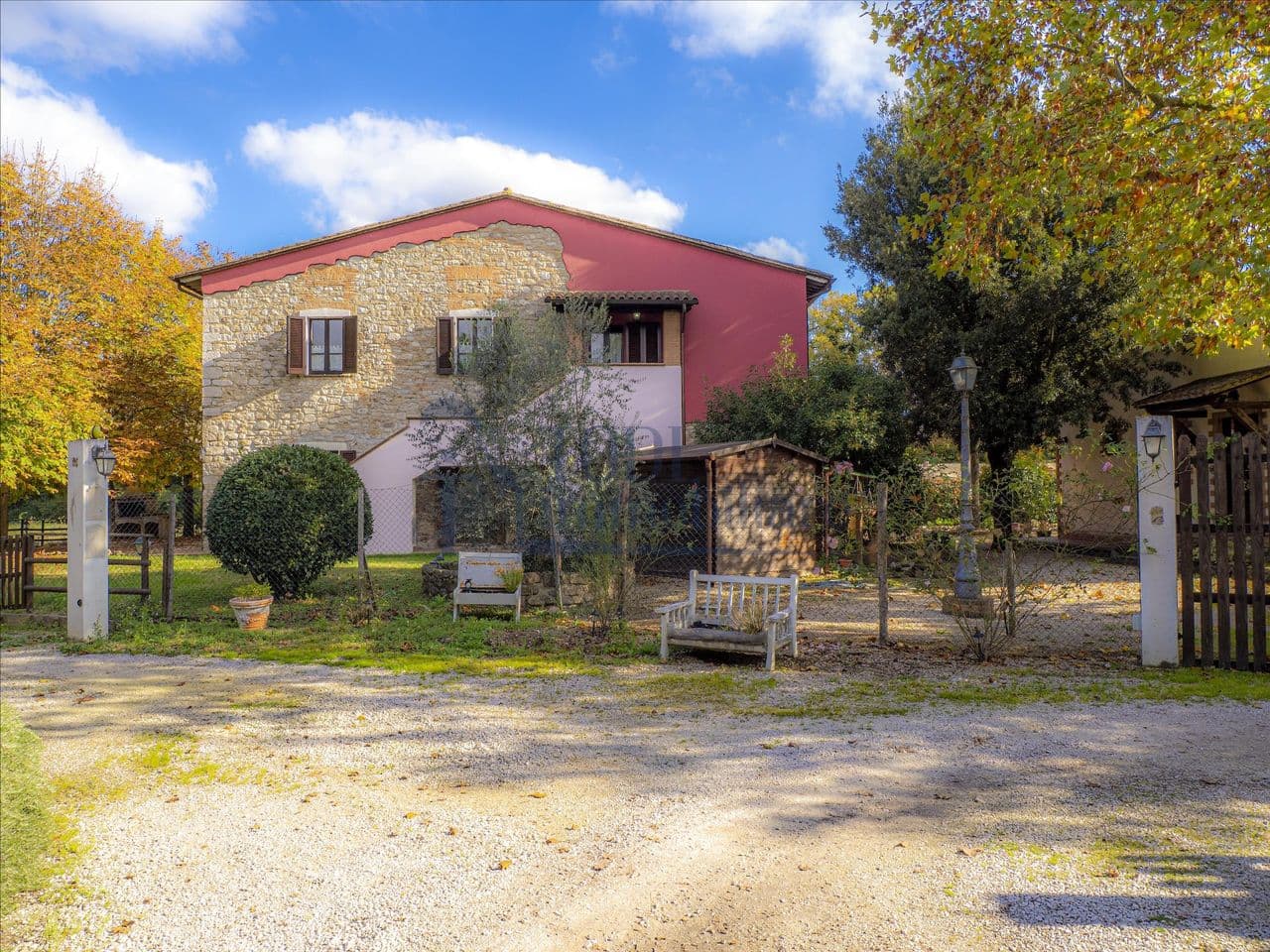 Via Cortesi 94, 06059 Todi (PG)