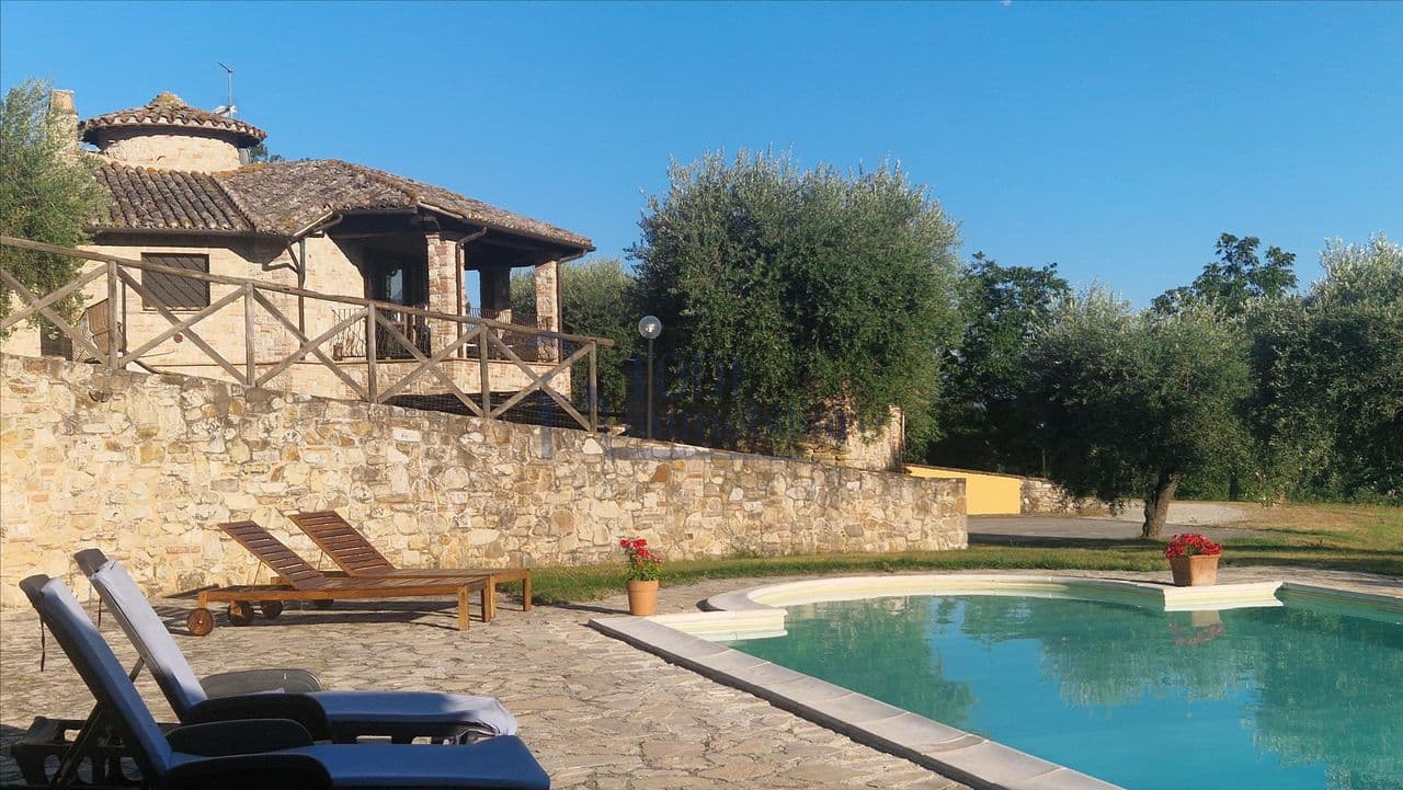 Amelia - Casale ristrutturato 250 mq con Piscina e oliveto