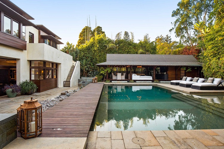 La piscina della villa di Matt Damon