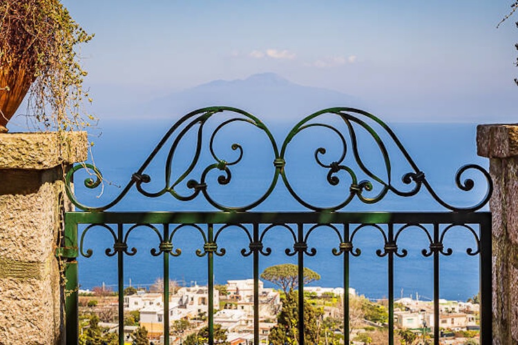 La vista della villa di De Sica a Capri