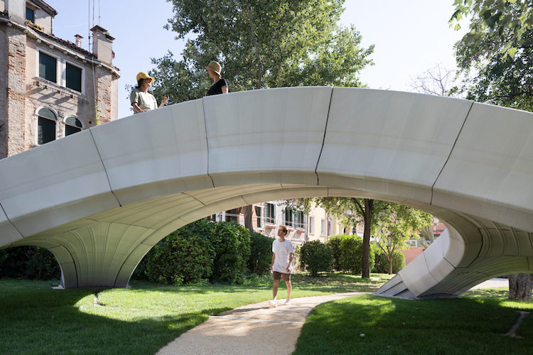 Il primo ponte in cemento stampato in 3D