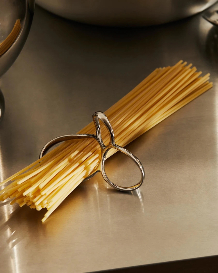 Il dosatore per spaghetti di Alessi