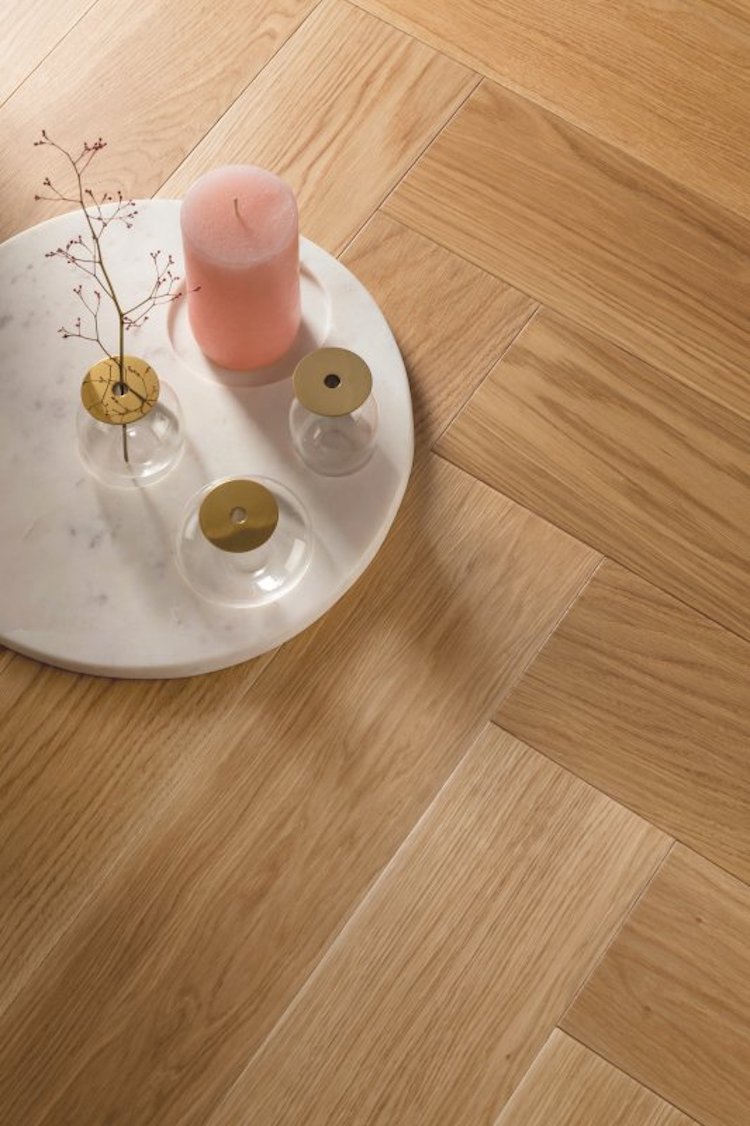 Cura del pavimento in parquet in legno